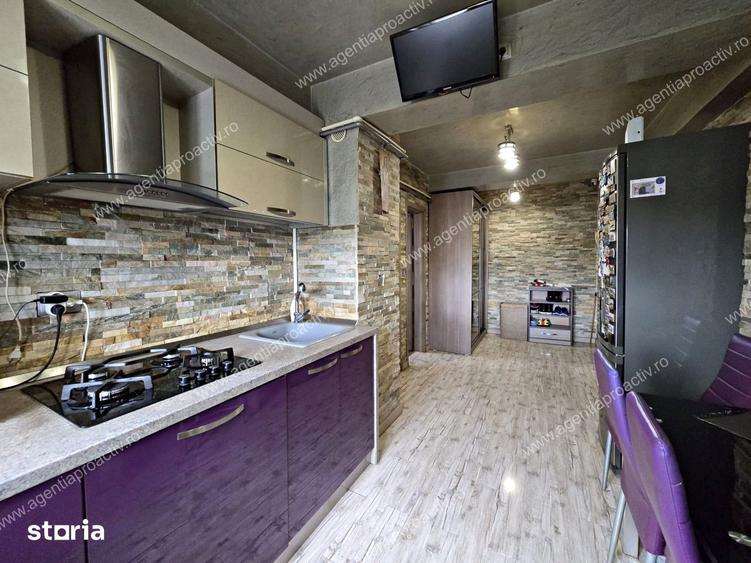 Apartament cu 2 camere în Micro 20