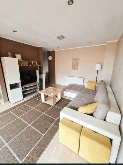 Apartament cu 2 camere decomandat în Exterior Vest