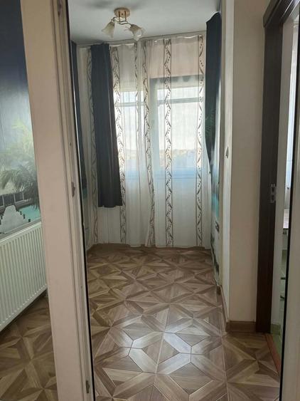 Garsonieră decomandată în Traian