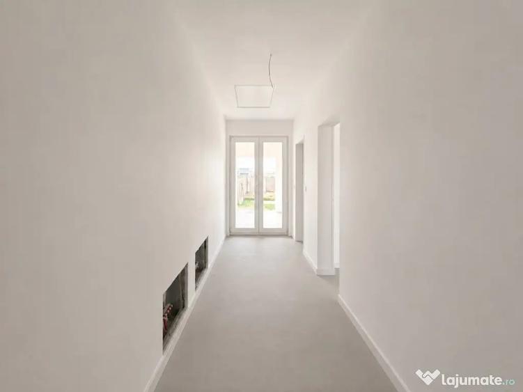 Casă cu 3 camere cu Teren 345 Mp în Moșnița Veche