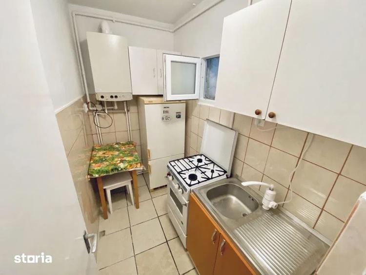Garsonieră decomandată în Central