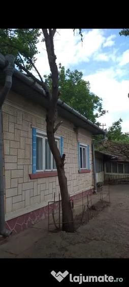 Casă cu 4 camere în Săpoca