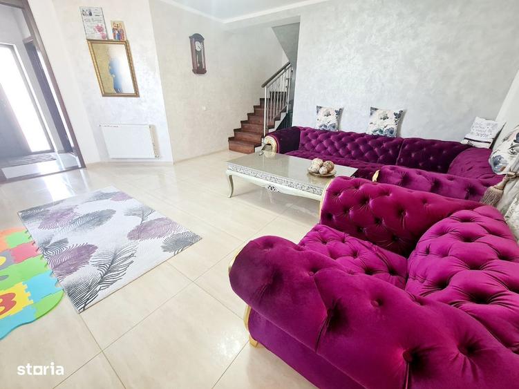 Casă cu 4 camere în Central
