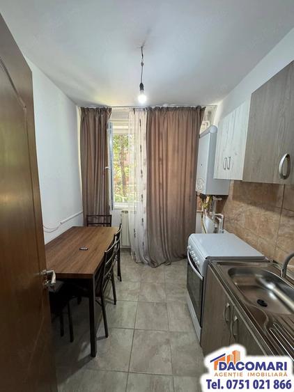 Apartament cu 2 camere semidecomandat în Micro 17
