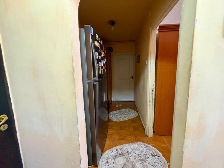 Apartament cu 2 camere decomandat în P-ța Reșița