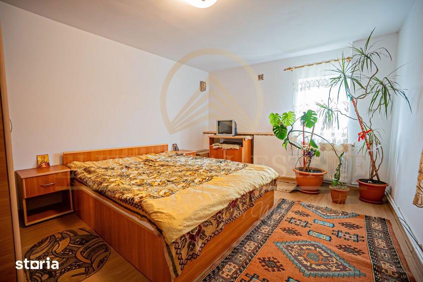 Casă cu 4 camere cu Teren 150 Mp în Trocadero