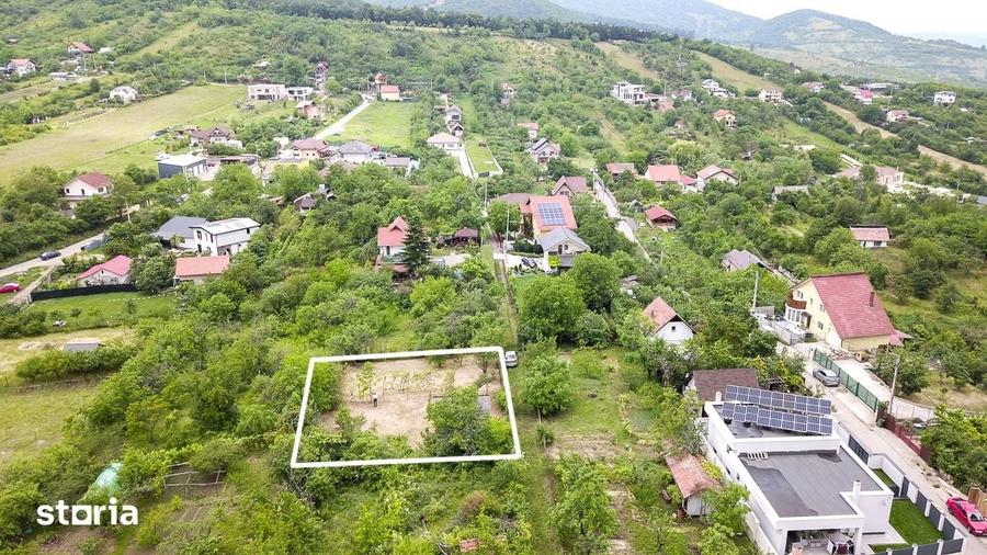 Teren de 500 mp, în Vulcan