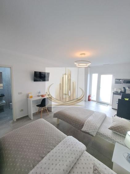 Casă individuală cu 10 camere cu Piscina în Giarmata