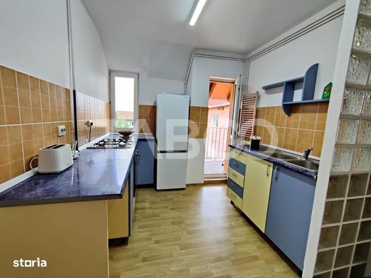 Apartament cu 4 camere decomandat, mobilat în Mihai Viteazul