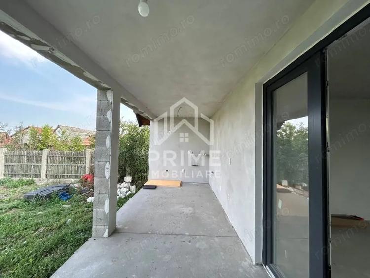 Casă cu 2 camere cu Teren 820 Mp în Totoi
