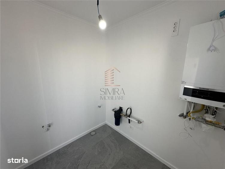 Casă cu 4 camere în Sântandrei