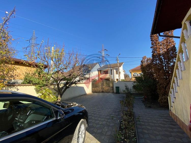 Casă individuală cu 6 camere cu Canalizare în Bordei