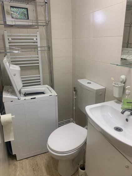 Apartament cu 2 camere nedecomandat în Centrul Civic