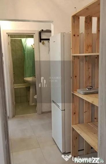 Apartament cu 3 camere decomandat, mobilat în Metalurgiei