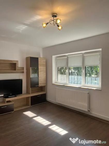 Apartament cu 2 camere decomandat în Exterior Vest