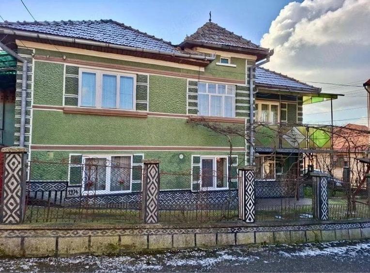 Casă cu Teren 500 Mp în Central