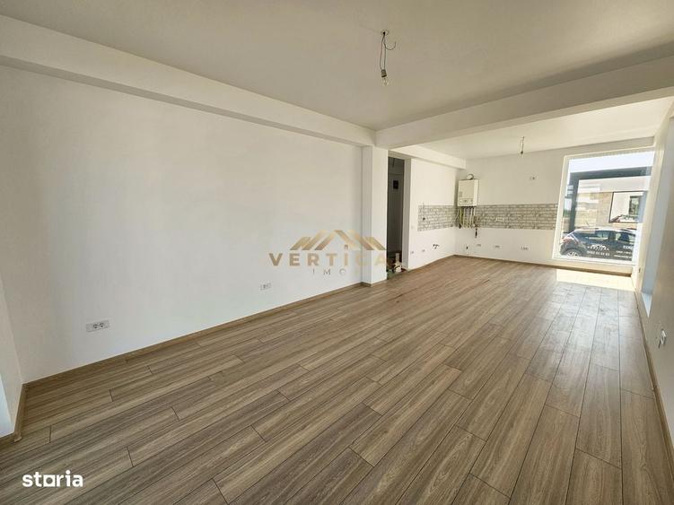 Casă cu 3 camere în Dobreni