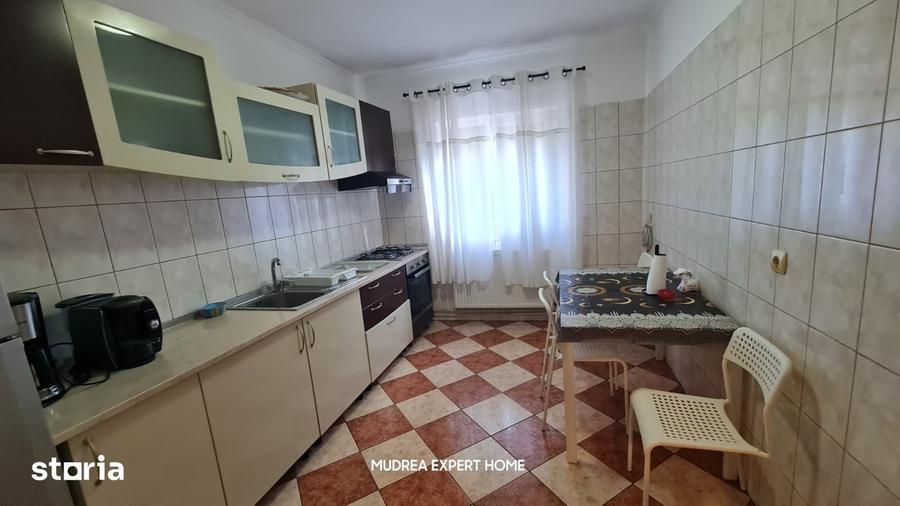 Casă cu 3 camere cu Teren 400 Mp în Central