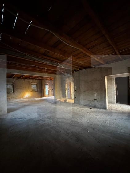 Duplex cu 4 camere cu Garaj în Peciu Nou