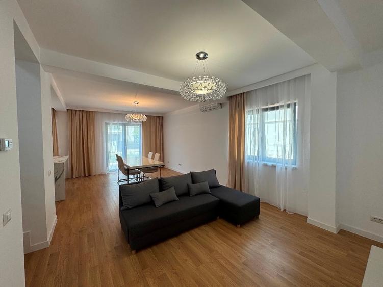 Casă individuală cu 5 camere cu Teren 590 Mp în Corbeanca
