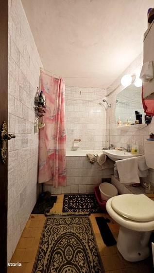Apartament cu 3 camere decomandat în Iosia