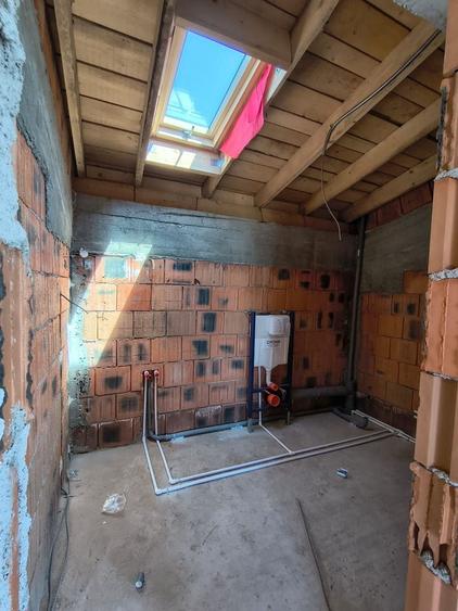 Duplex cu 4 camere cu Canalizare în Central
