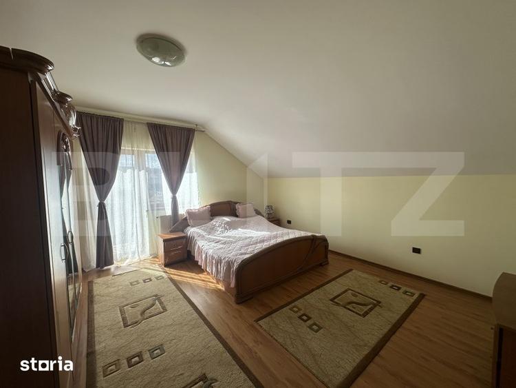 Casă cu 6 camere cu Teren 853 Mp în Păulești