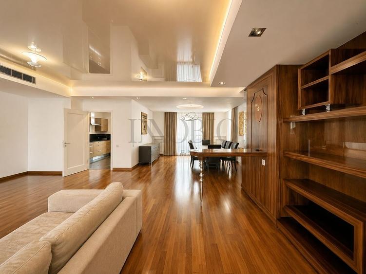 Apartament cu 3 camere decomandat, mobilat în Capitale