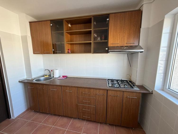 Apartament cu 2 camere semidecomandat, mobilat în Moșilor