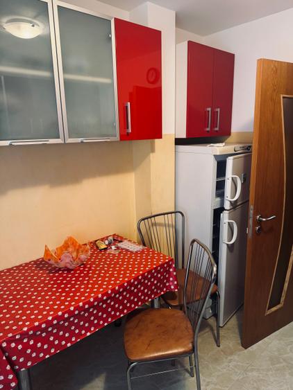 Apartament cu 3 camere decomandat în Șagului