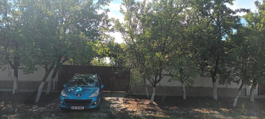 Casă cu 4 camere în Berechiu