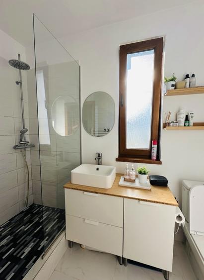 Casă individuală cu 4 camere cu Canalizare în Buziașului