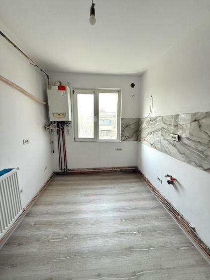 Apartament cu 3 camere decomandat în Șagului
