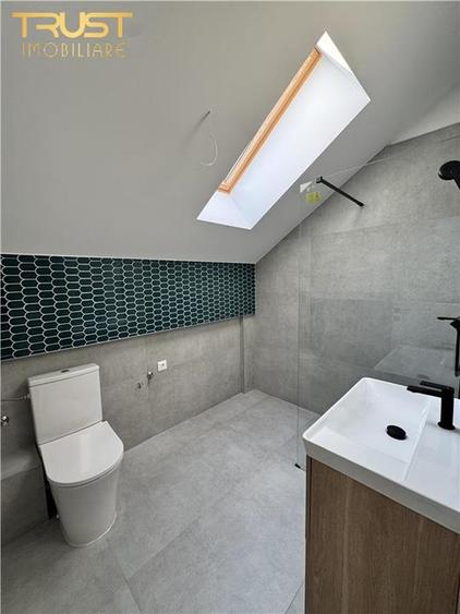 Apartament cu 2 camere semidecomandat în Florești