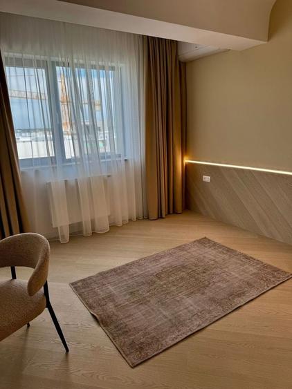 Apartament cu 3 camere decomandat, mobilat în Aviației