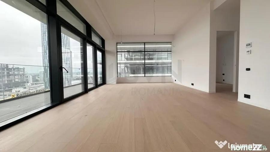 Apartament cu 4 camere semidecomandat în Floreasca