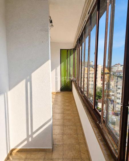 Apartament cu 4 camere de vanzare in zona Bulevardului Dacia bloc tip AN, 3 balcoane