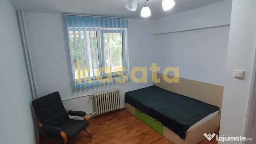 Apartament cu 3 camere semidecomandat în Crângași
