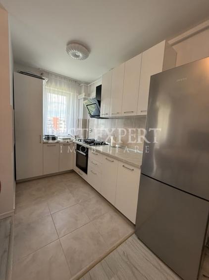 Apartament cu 3 camere semidecomandat, mobilat în Theodor Pallady