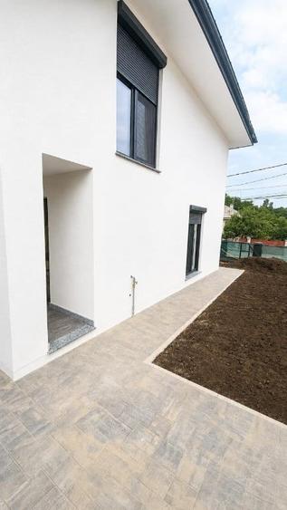 Vila de LUX din 2026 la Cheie in Burdujeni - 2