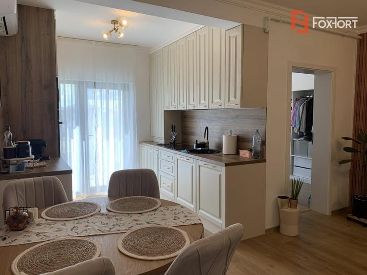 Apartament cu 3 camere decomandat, mobilat în Moșnița Nouă