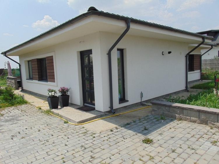 Casă individuală cu 3 camere cu Canalizare în Tărtășești