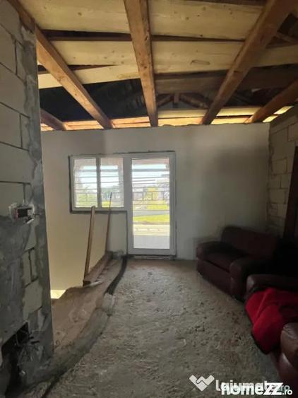 Casă cu 3 camere cu Teren 1000 Mp în Central
