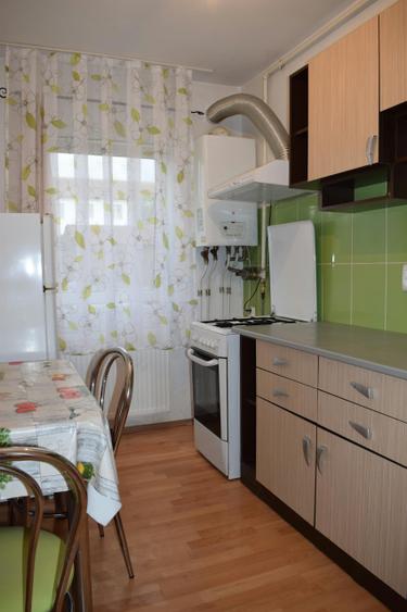 Apartament cu 2 camere decomandat în Florești