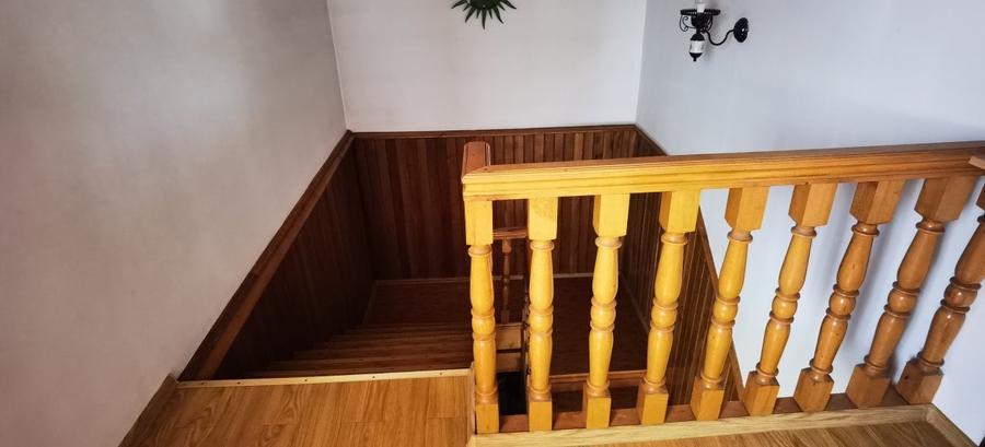 Casă individuală cu 5 camere cu Canalizare în Breaza