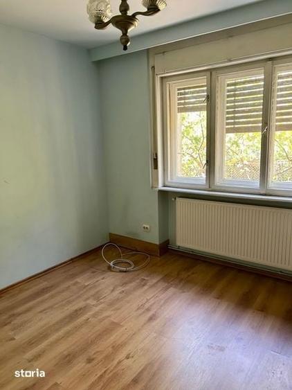 Casă cu 4 camere decomandat cu Teren 170 Mp în Central