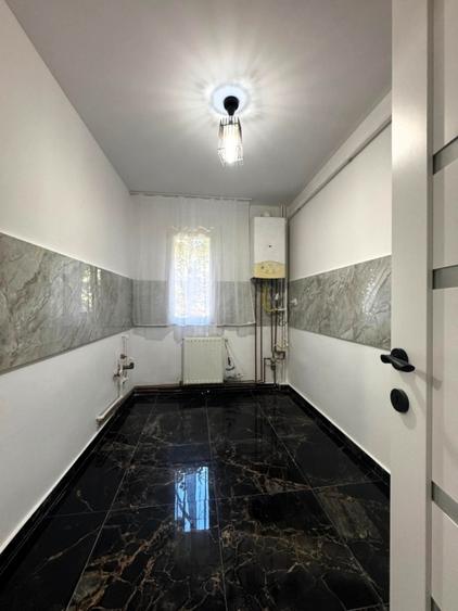 Apartament cu 3 camere decomandat în Tătărași
