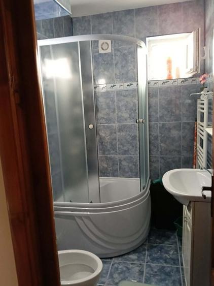 Apartament cu 2 camere semidecomandat în Mărăței