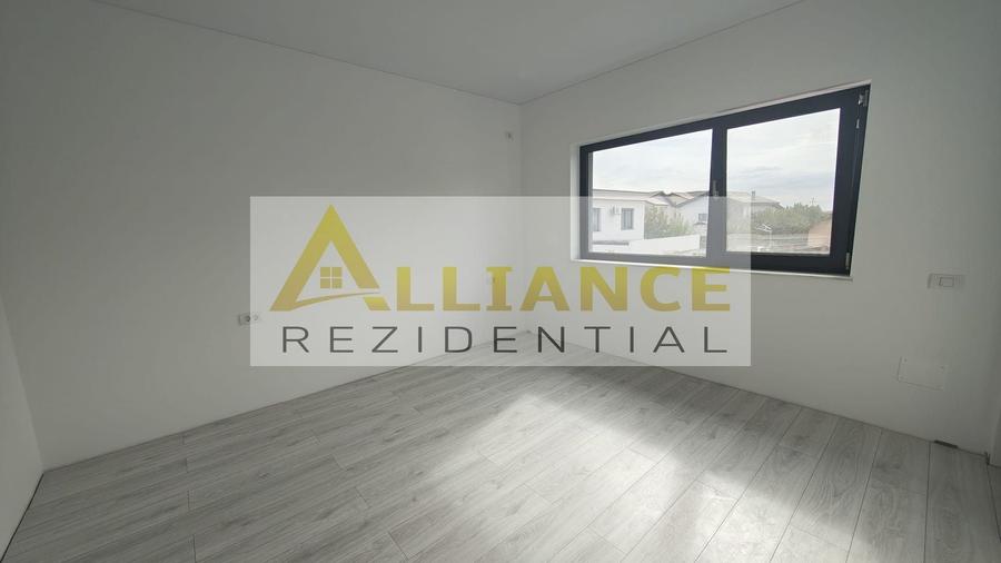 Casă individuală cu 4 camere cu Canalizare în Berceni