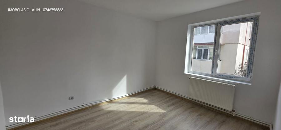 VANZARE Apartament 2 cam. Targovi?te, ETAJ 1, zona Bd. Regele Carol - 3